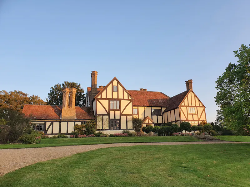 Stately Bedfordshire Manor, H193 (photo 43)