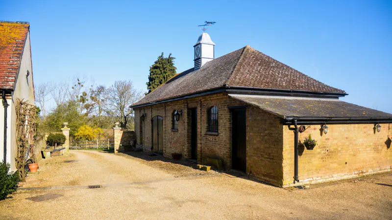 Stately Bedfordshire Manor, H193 (photo 36)
