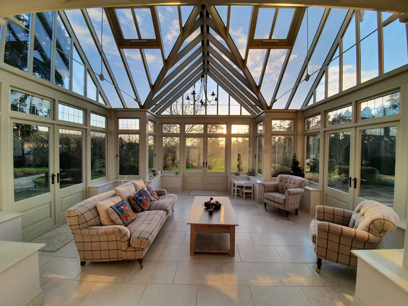 Conservatory at Stately Bedfordshire Manor, H193 (photo 8)