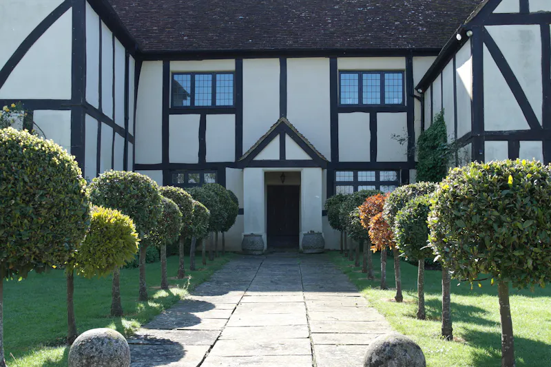 Stately Bedfordshire Manor, H193 (photo 22)