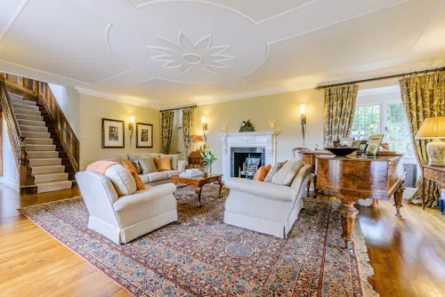 Stately Bedfordshire Manor, H193