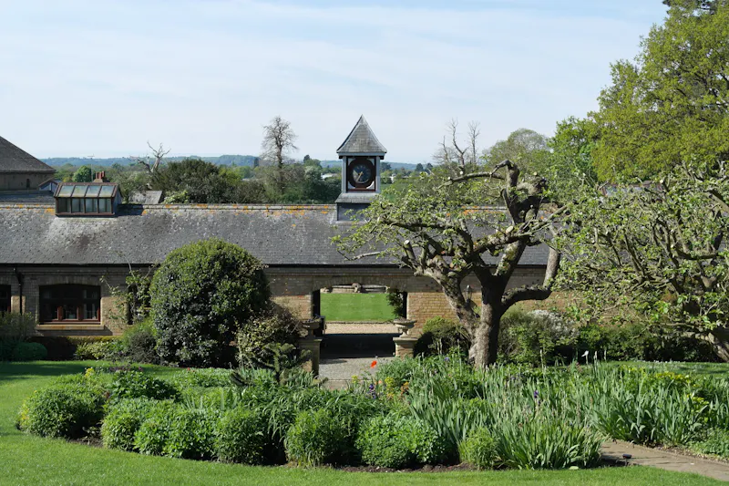 Stately Bedfordshire Manor, H193 (photo 31)