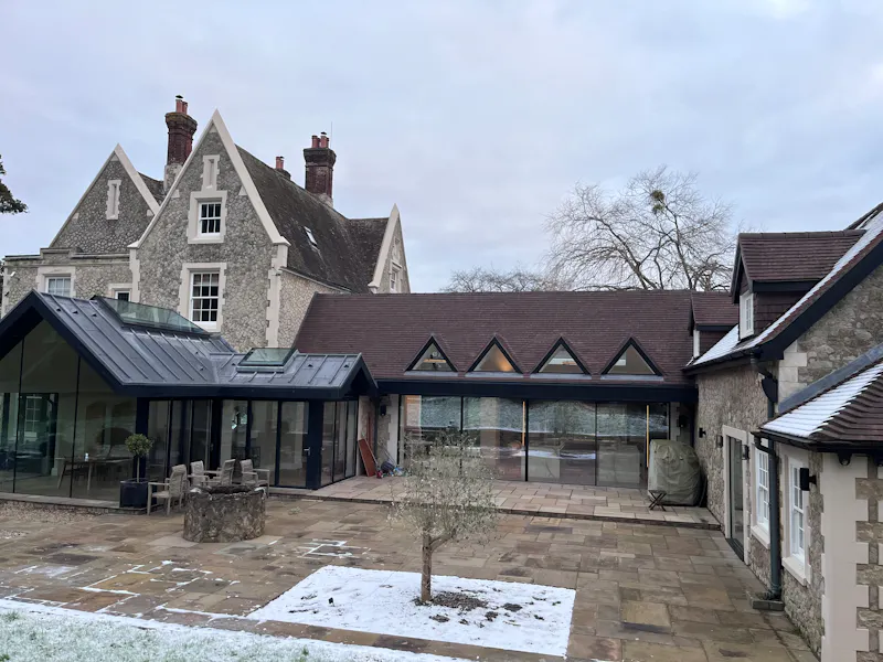 19th Century Gothic Kent Home, B2072 (photo 33)