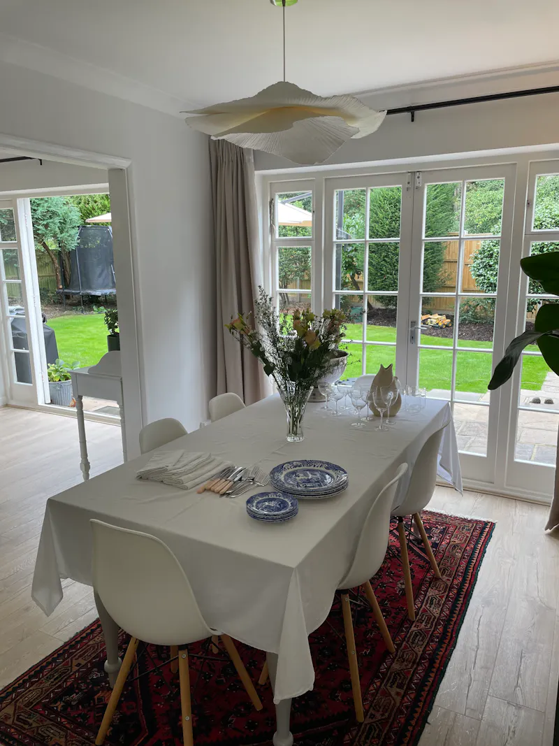 Claygate cul-de-sac home, D2857 (photo 10)