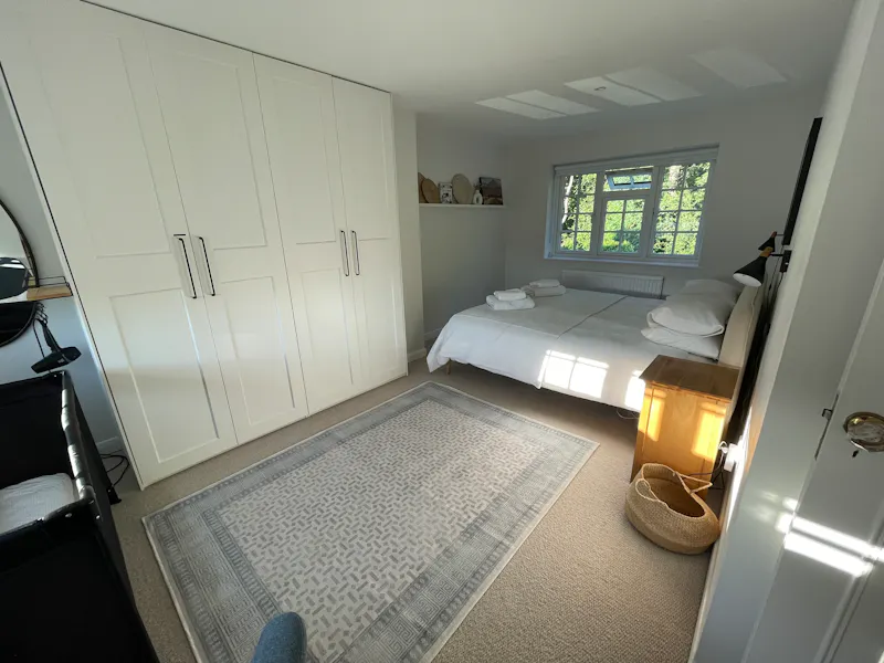 Claygate cul-de-sac home, D2857 (photo 17)