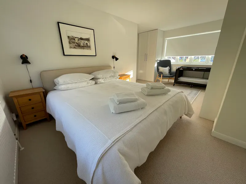 Bedroom at Claygate cul-de-sac home, D2857 (photo 19)