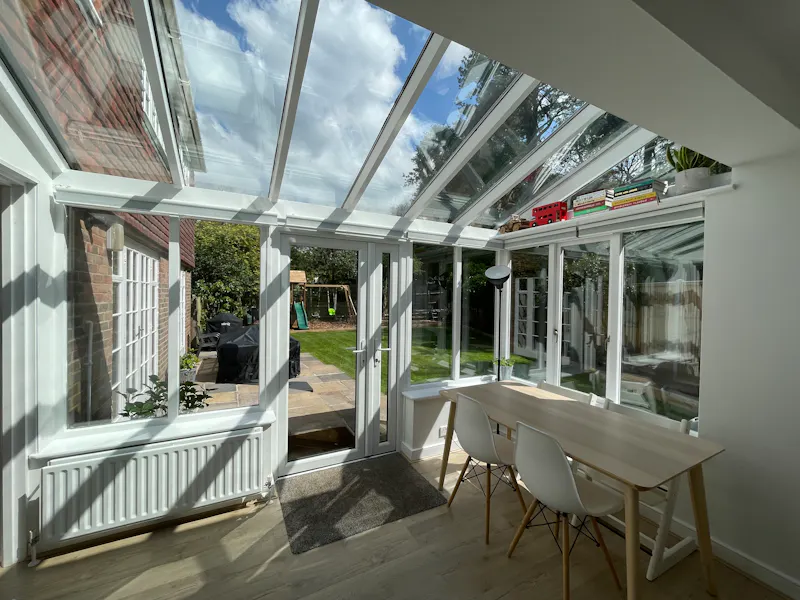 Claygate cul-de-sac home, D2857 (photo 13)