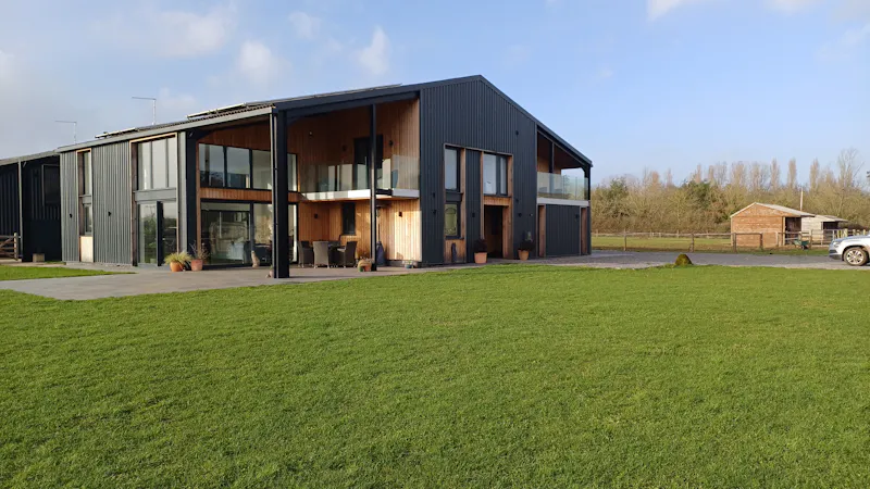 Stylish Somerset Barn Conversion, L763 (photo 48)
