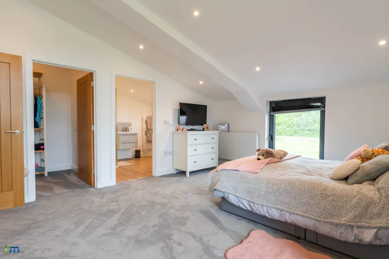 Stylish Somerset Barn Conversion, L763 (photo 34)