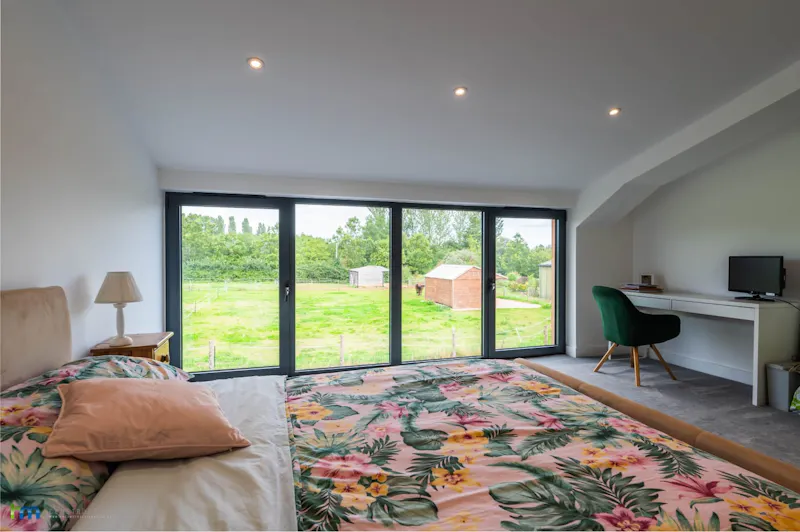 Stylish Somerset Barn Conversion, L763 (photo 22)