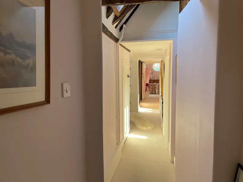 Corridor at Devizes country home & barn, M367 (photo 25)