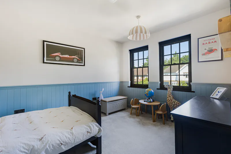 Bedroom - child's at Elegant Radlett double-fronted home, D2813 (photo 16)