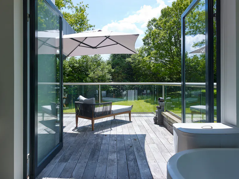 Balcony at Stunning modern house Hempstead, D2592 (photo 28)