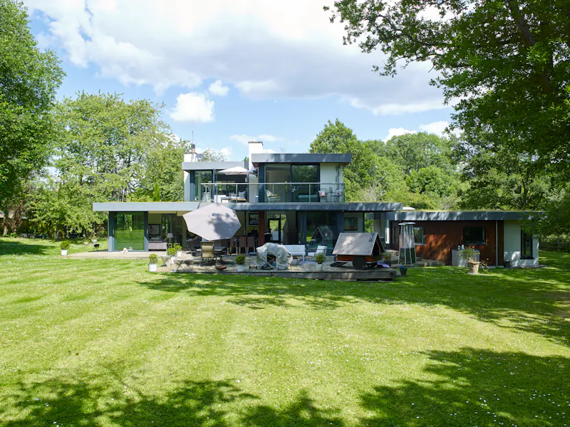 Garden at Stunning modern house Hempstead, D2592 (photo 40)