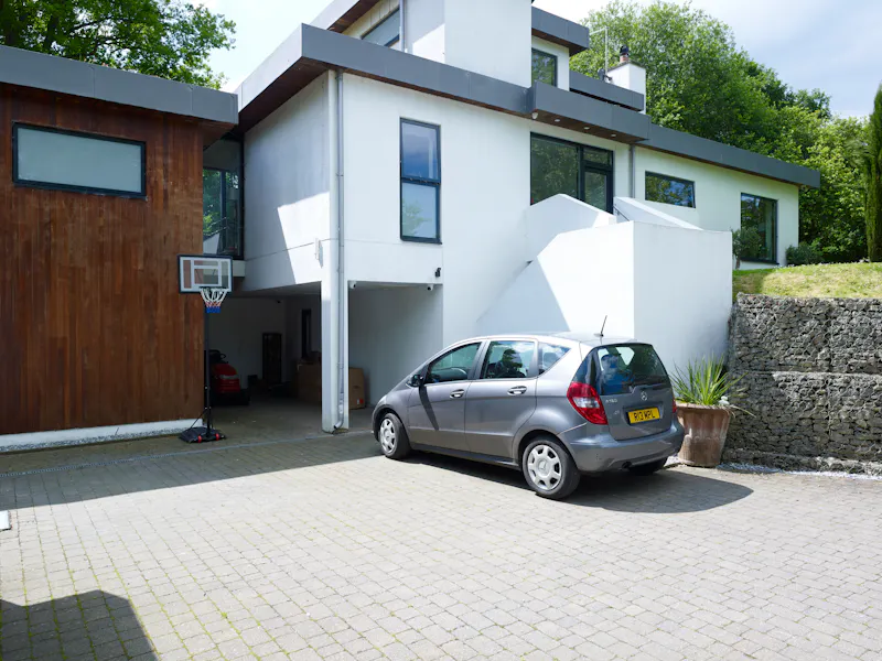 Driveway at Stunning modern house Hempstead, D2592 (photo 68)