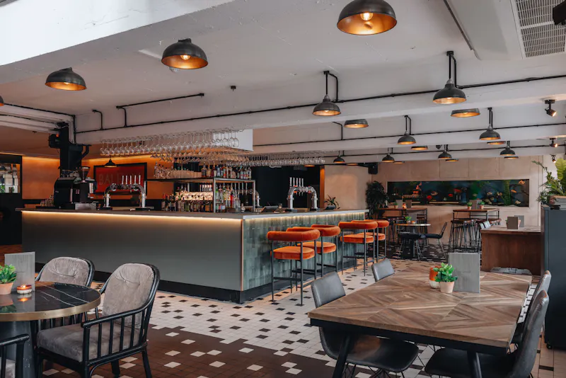 Bar at Balham Multifunctional space, R863 (photo 2)