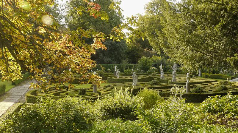 Grade II listed Chiltern Manor, A1651 (photo 57)