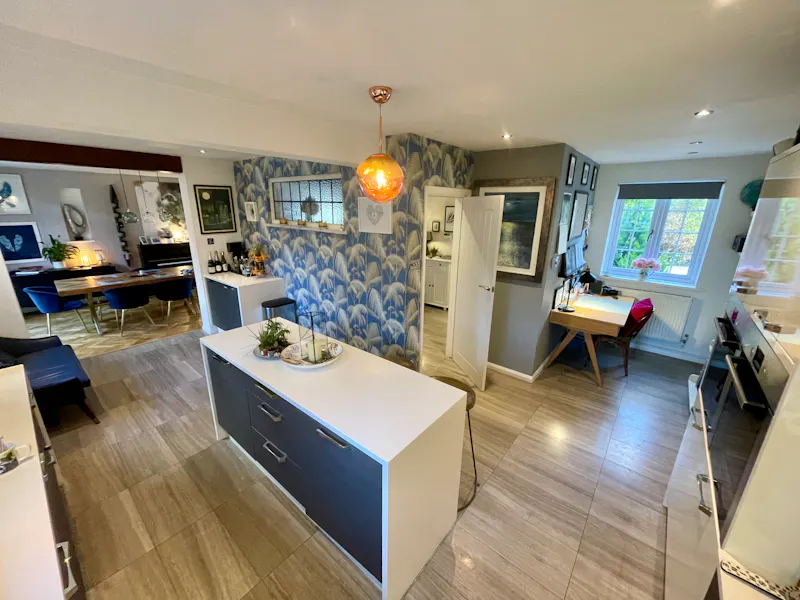 Modern Bromley Farmhouse, B2071 (photo 10)