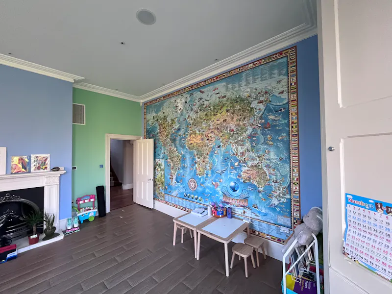 19th Century Gothic Kent Home, B2072 (photo 25)