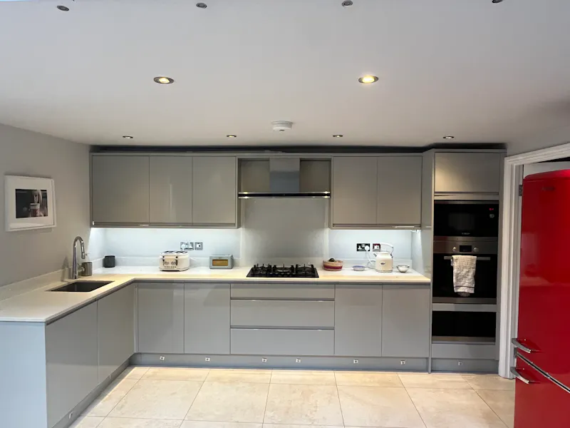 Bright Peckham Terrace, B2077 (photo 3)