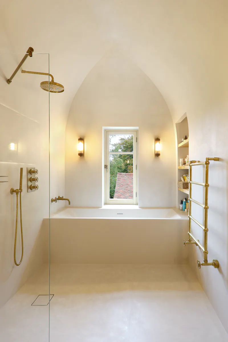 Bathroom at Modern Herts Country Home, D2817 (photo 20)
