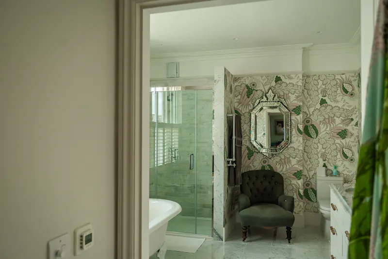 Light filled Putney Townhouse, A1450 (photo 38)