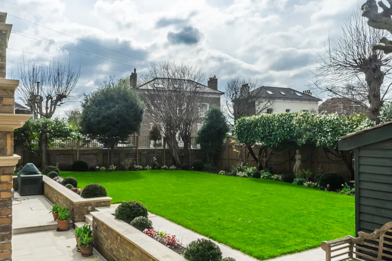 Garden at Light filled Putney Townhouse, A1450 (photo 57)