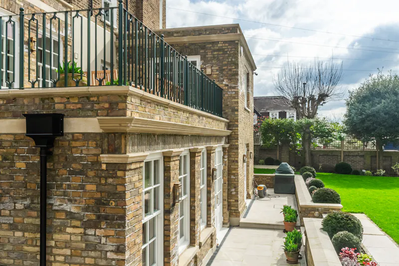 Light filled Putney Townhouse, A1450 (photo 56)