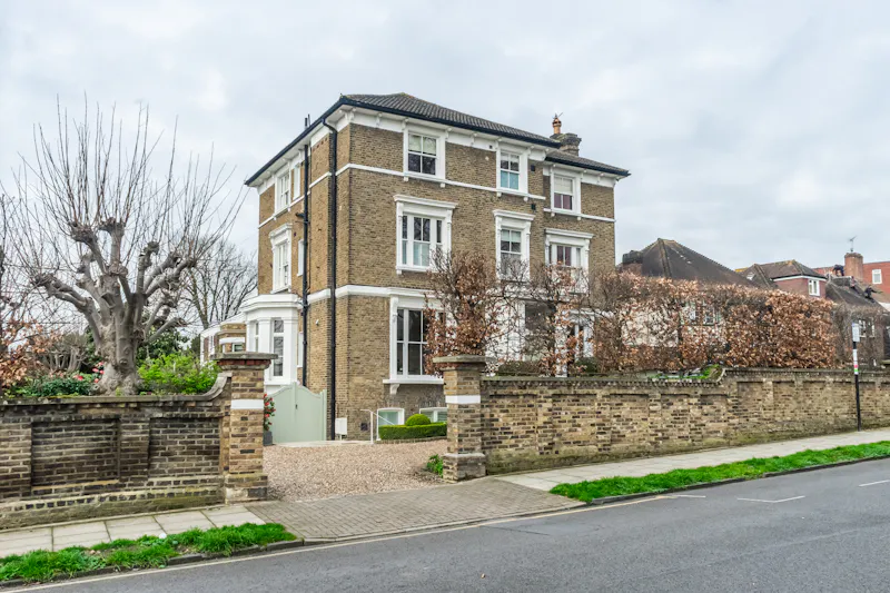Light filled Putney Townhouse, A1450 (photo 75)