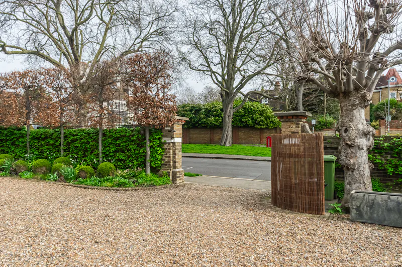 Light filled Putney Townhouse, A1450 (photo 72)