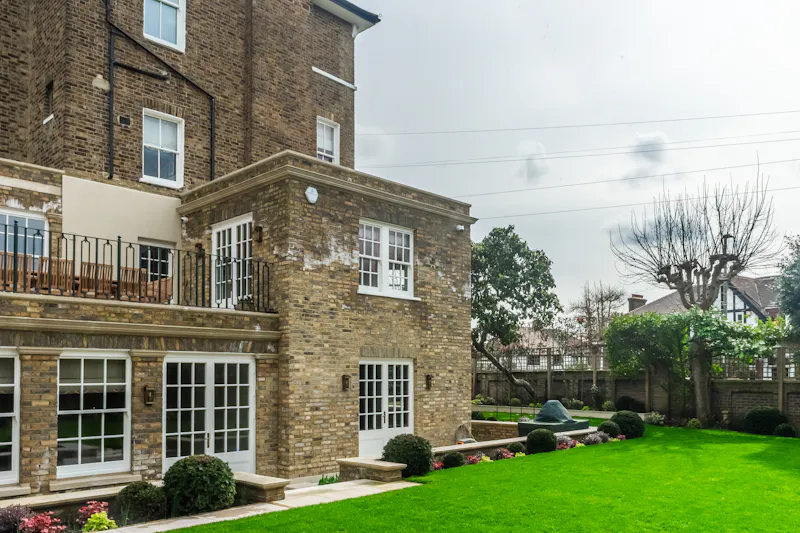Light filled Putney Townhouse, A1450 (photo 58)