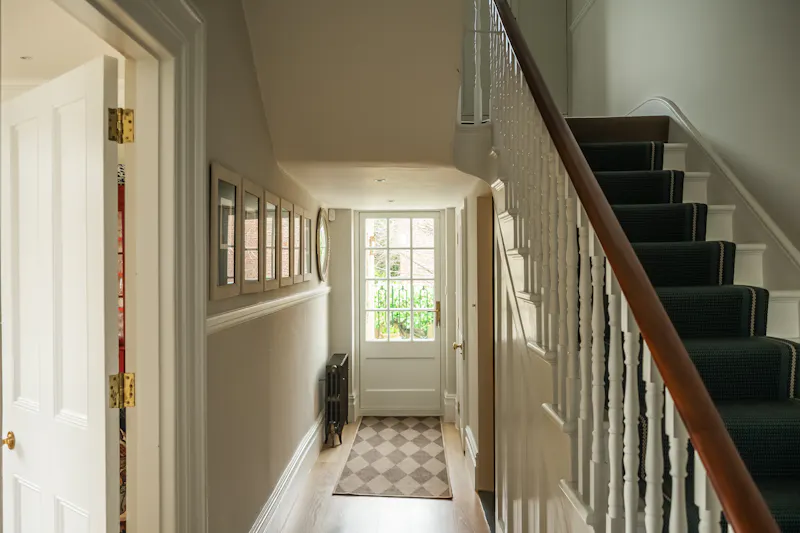 Light filled Putney Townhouse, A1450 (photo 3)