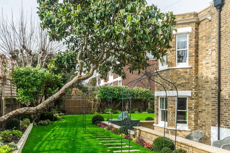 Light filled Putney Townhouse, A1450 (photo 64)