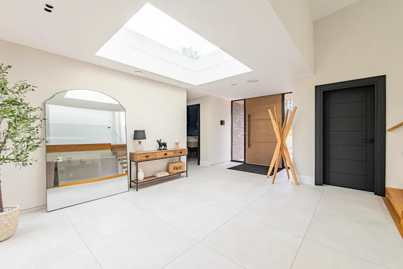 Floor - tiled at Luxurious Herts Farmhouse, L764 (photo 3)