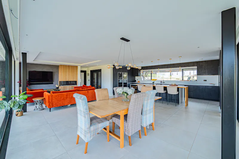 Floor - tiled at Luxurious Herts Farmhouse, L764 (photo 8)