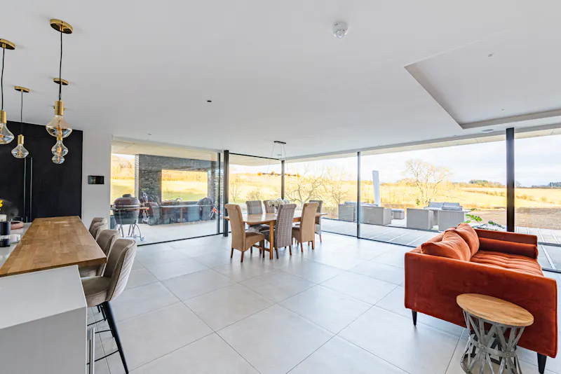 Luxurious Herts Farmhouse, L764 (photo 16)