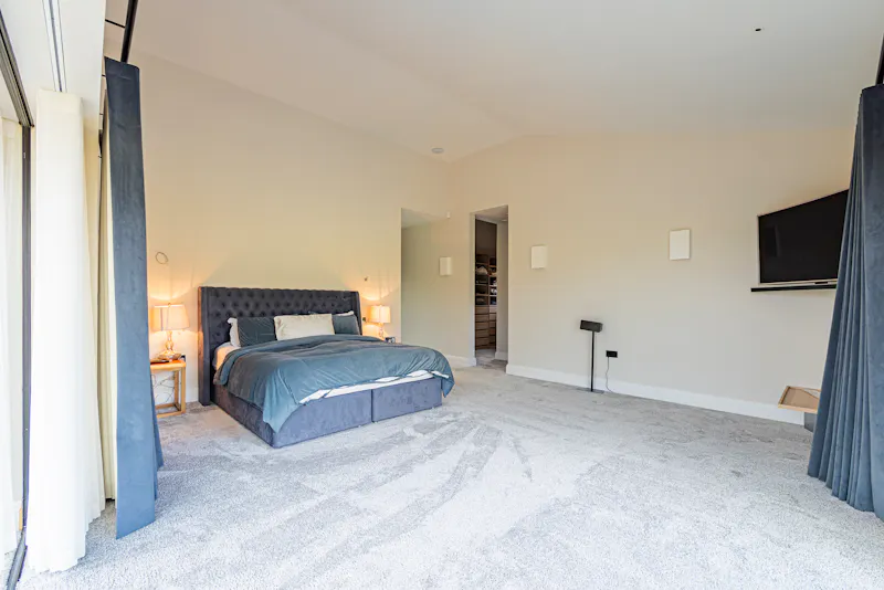 Luxurious Herts Farmhouse, L764 (photo 26)