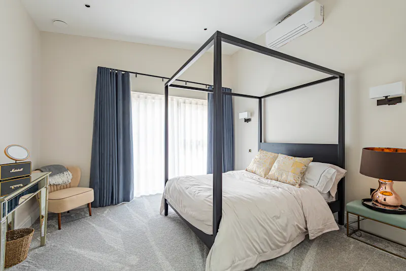 Bedroom at Luxurious Herts Farmhouse, L764 (photo 34)