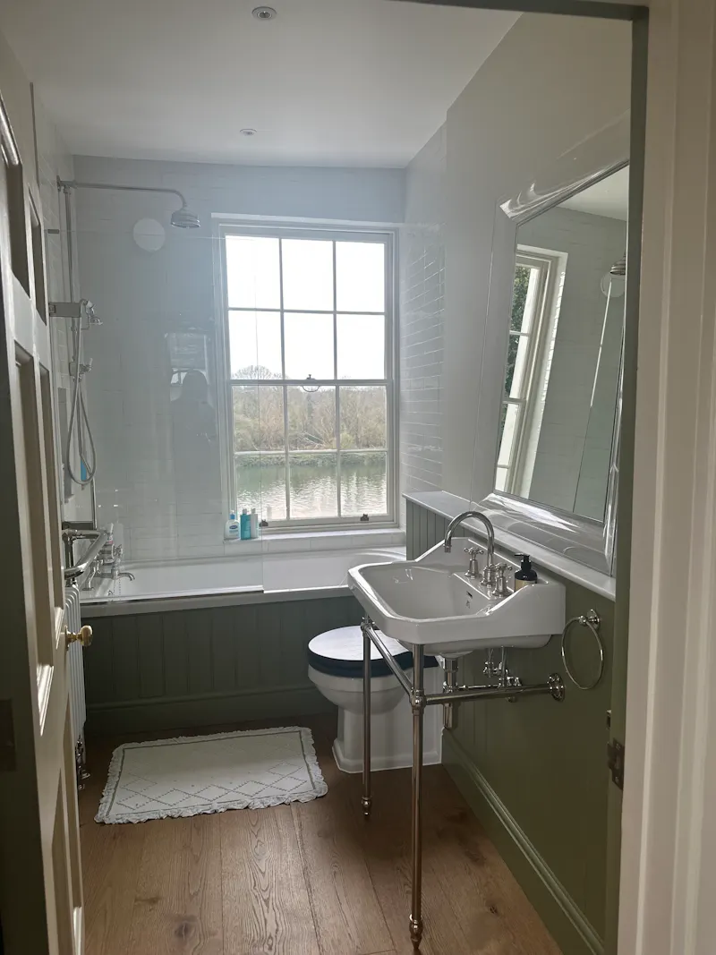 Bathroom at Riverfront Twickenham house, A1652 (photo 43)
