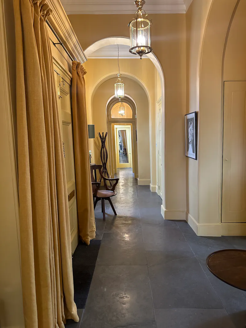 Entrance hall at Riverfront Twickenham house, A1652 (photo 3)