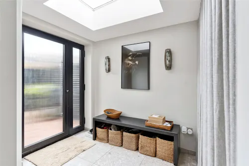 Bright Hampton Hill Family Home, D2818