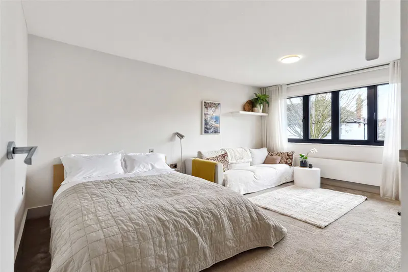 Bedroom at Bright Hampton Hill Family Home, D2818 (photo 14)