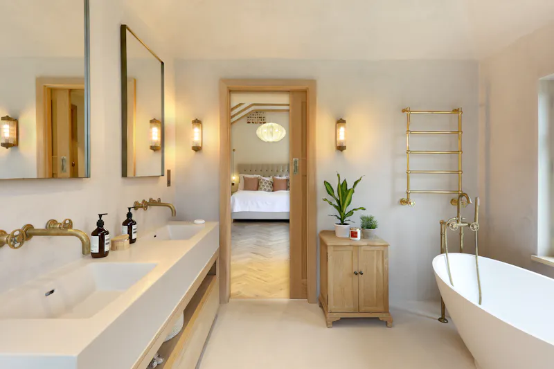 Bathroom at Modern Herts Country Home, D2817 (photo 17)