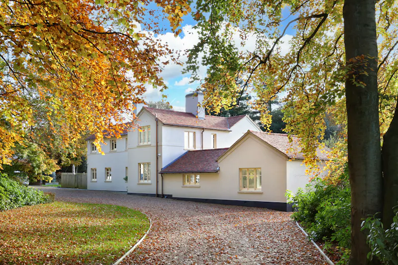 Driveway at Modern Herts Country Home, D2817 (photo 1)