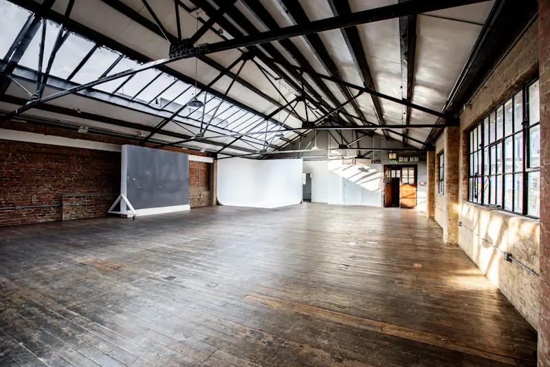 Floor - wooden at Hackney Downs Victorian studio, N563 (photo 2)