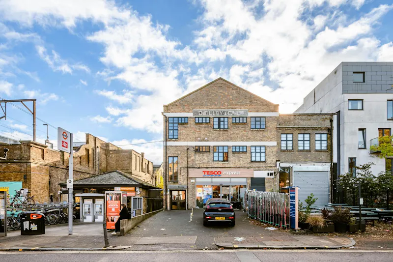 Hackney Downs Victorian studio, N563 (photo 1)