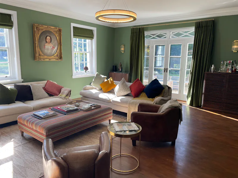Sitting room at 1920s Country Home Charleshill , A1654 (photo 6)