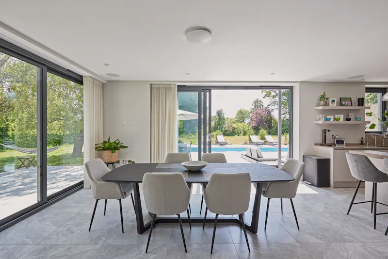Dining room at Stunning Pool House Ockley, D2820 (photo 6)