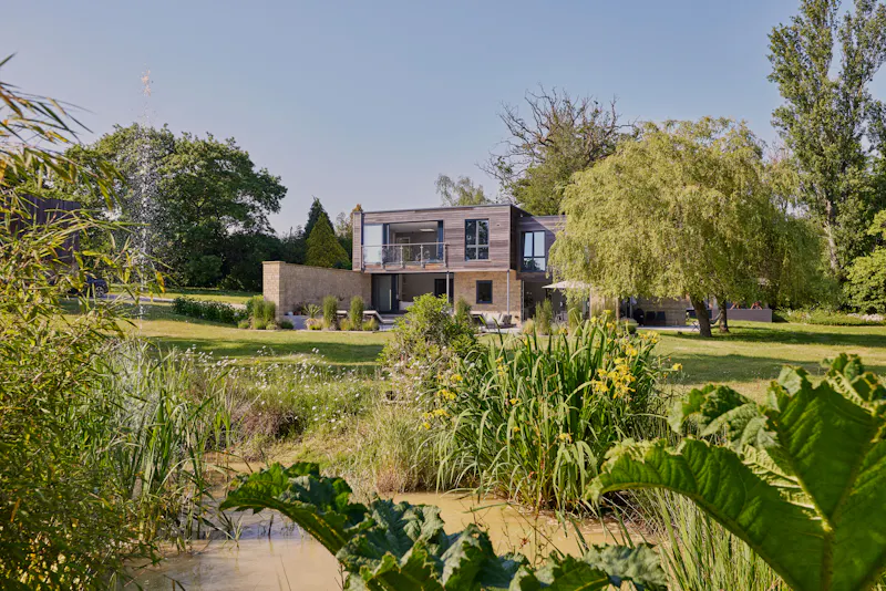 Pond at Stunning Pool House Ockley, D2820 (photo 70)