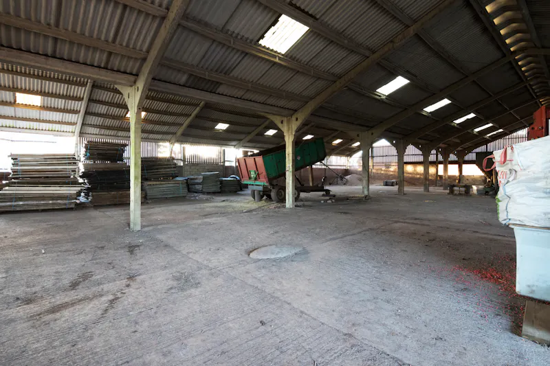 Beams at Vast Warwickshire Estate, A1655 (photo 33)